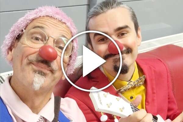 Clown Anton und Clown Henry im Spital in Hall in Tirol.